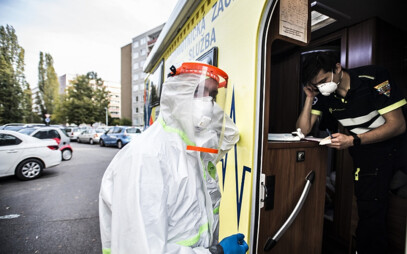 Med students from First Faculty of Medicine help again