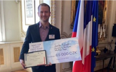 Jaroslav Aubrecht won the prize of the French Embassy