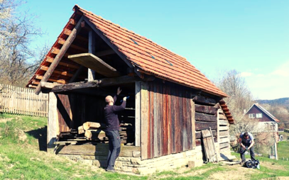Experts at FFWT MENDELU determine the age of fruit drying sheds