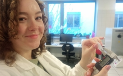 Scientists are developing edible food packaging