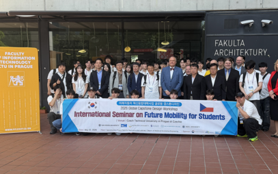 A Delegation from South Korean Universities Visits FIT CTU