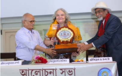 Blanka Knotková-Čapková Received a Prestigious Indian Award in Comparative Literature